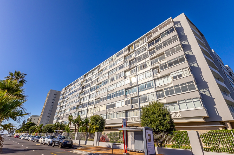 1 Bedroom Property for Sale in Sea Point Western Cape